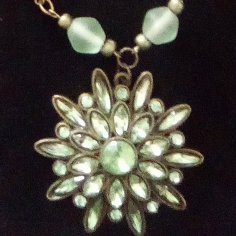 Vintage Style Green Starburst Pendant Beaded Necklace Antique Bronze Boho